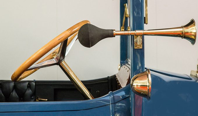 Air Horn in Truck Air Horn in Truck